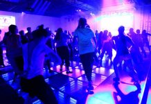 ¿Invertir en pistas iluminadas? ¡Descubre esta genial opción!