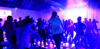 ¿Invertir en pistas iluminadas? ¡Descubre esta genial opción!