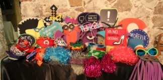 Accesorios divertidos que puedes usar en una cabina fotográfica